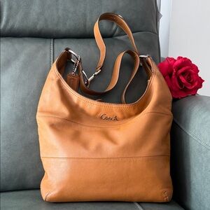 Coach Vintage F17116 British Tan Leather Shoulder/Crossbody  Bag🎀🎀🎀